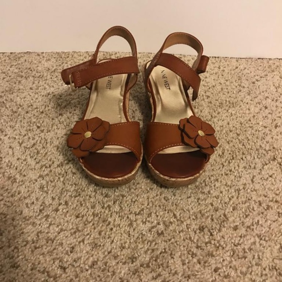 NINE WEST little girl's wedge sandal Size 2 - Picture 5 of 5
